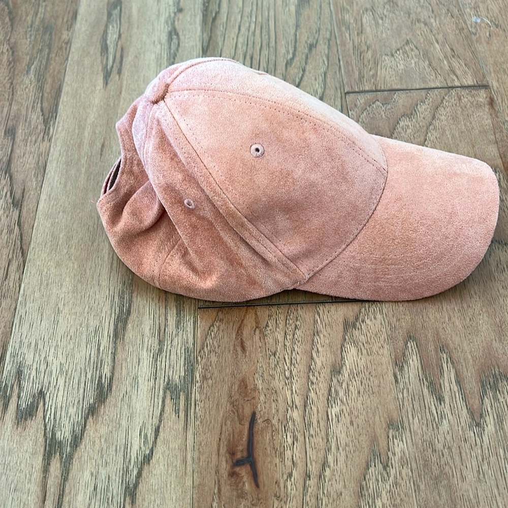 Darling suede like pink ball cap
